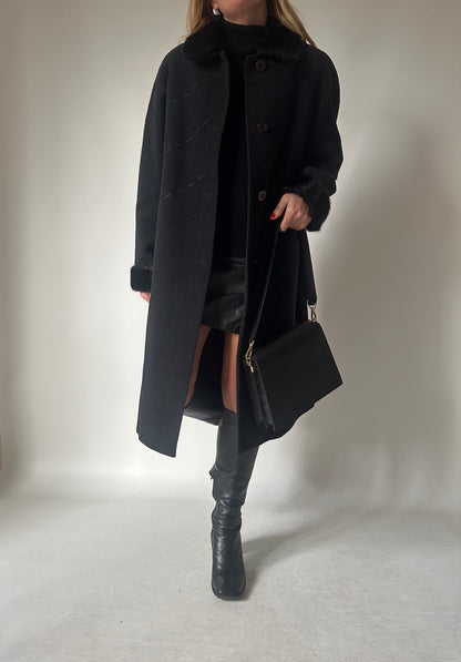 Cappotto in cachemire con bordi in visone