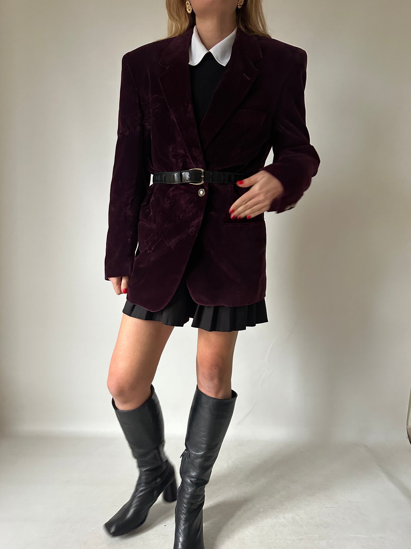 Oversize burgundy velvet blazer