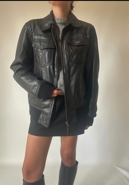 Slim black leather bomber