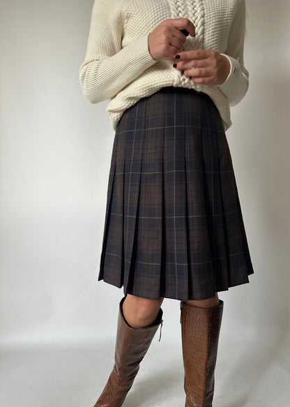 Tailored navy pleated skirt