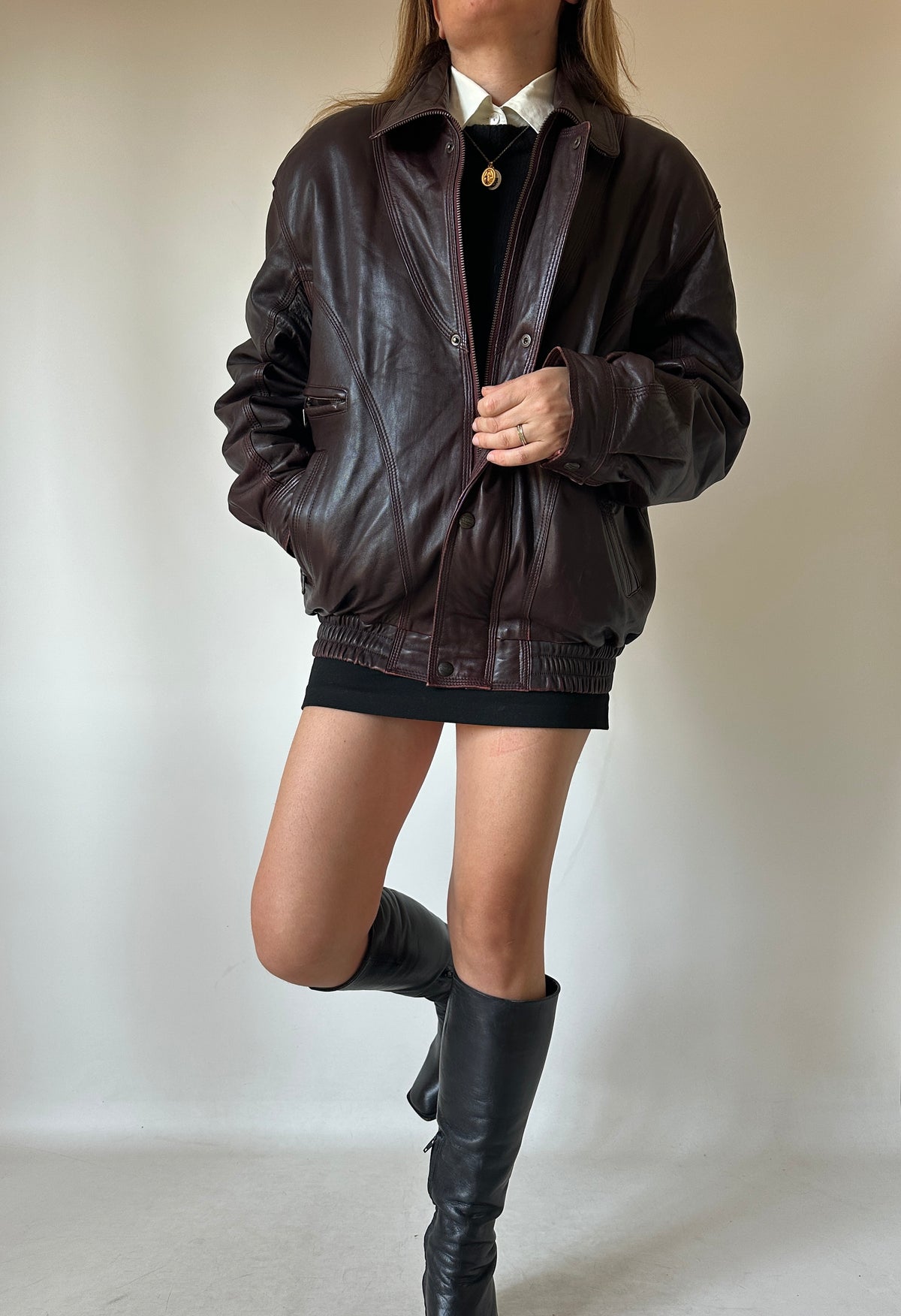 Dreamy burgundy leather bomber