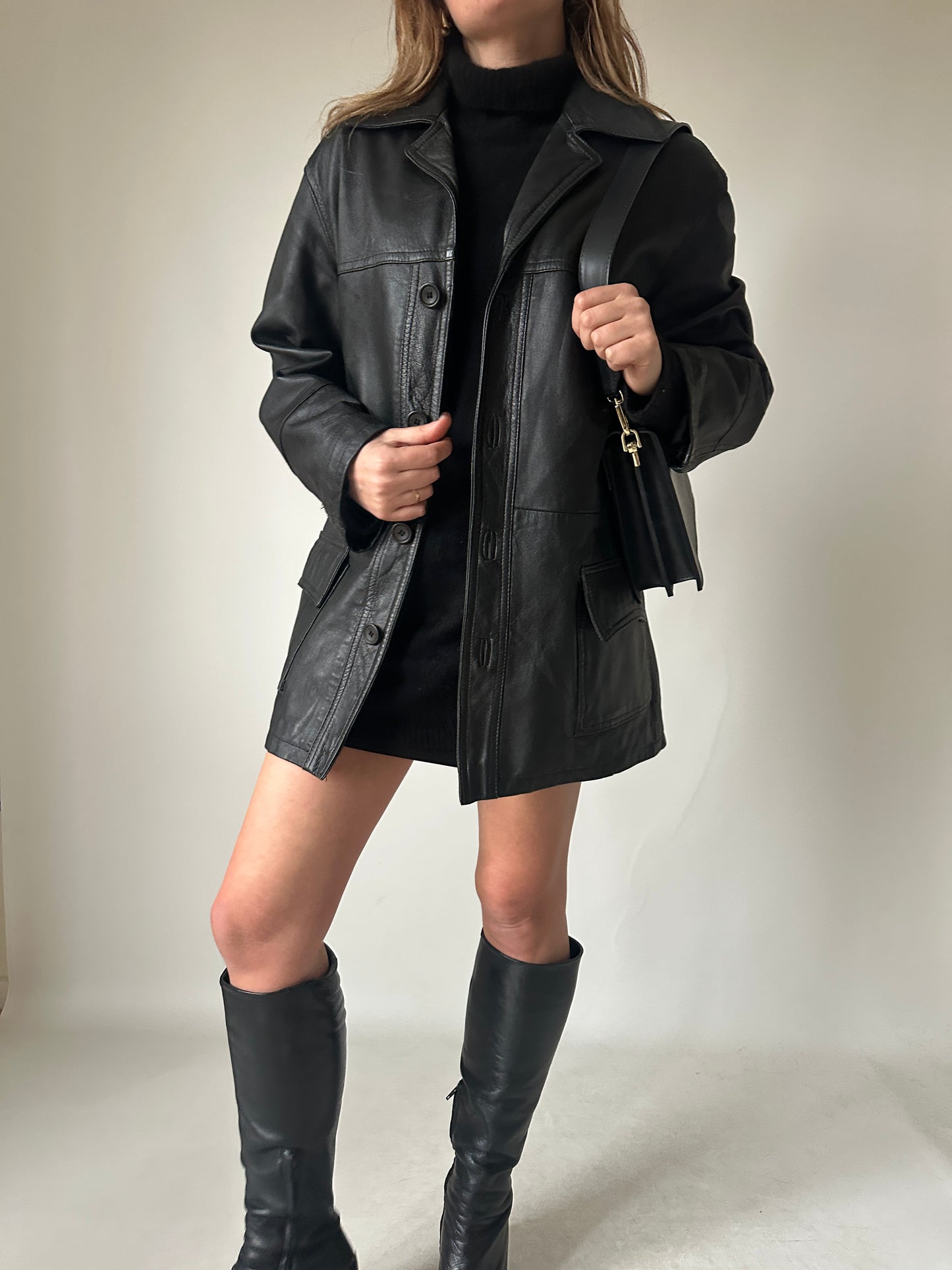 Giacca in pelle nera passpartour