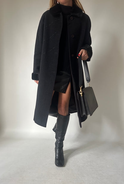 Cappotto in cachemire con bordi in visone