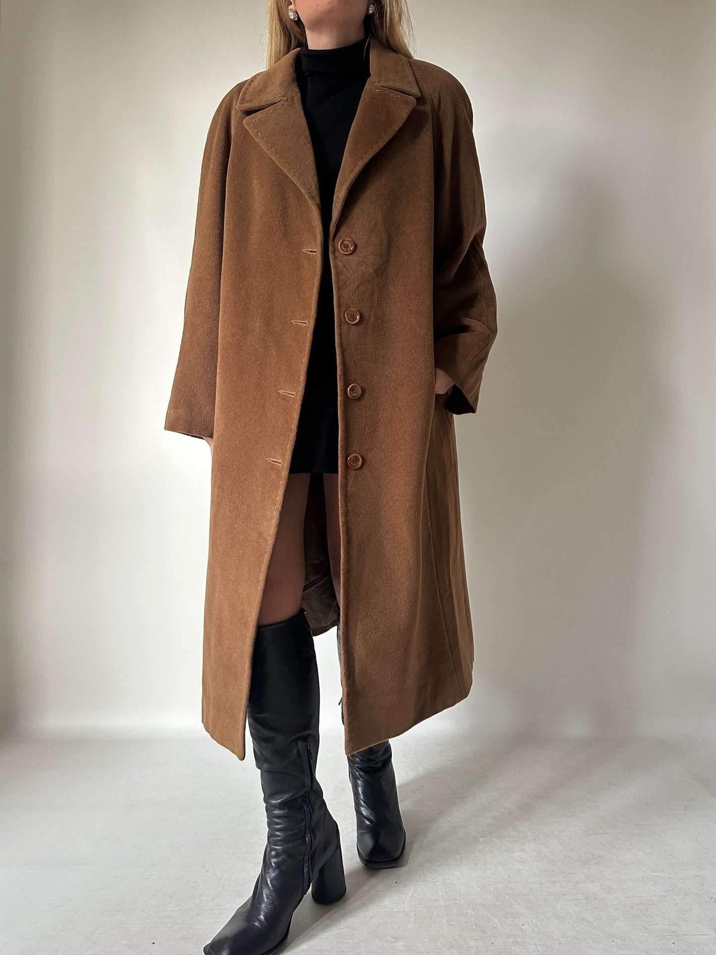 Extra long wool and cachemire camel coat