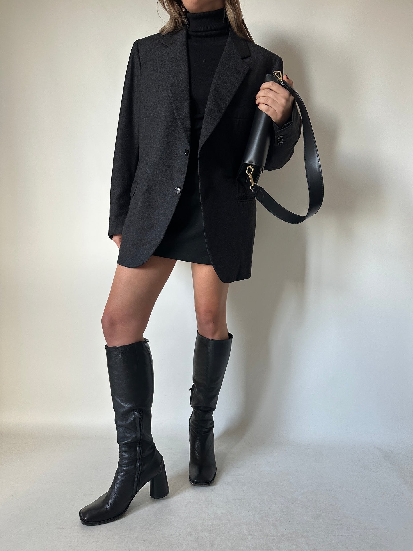 Minimal wool dark grey blazer