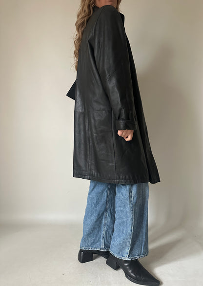 Trench trapuntato in pelle nera