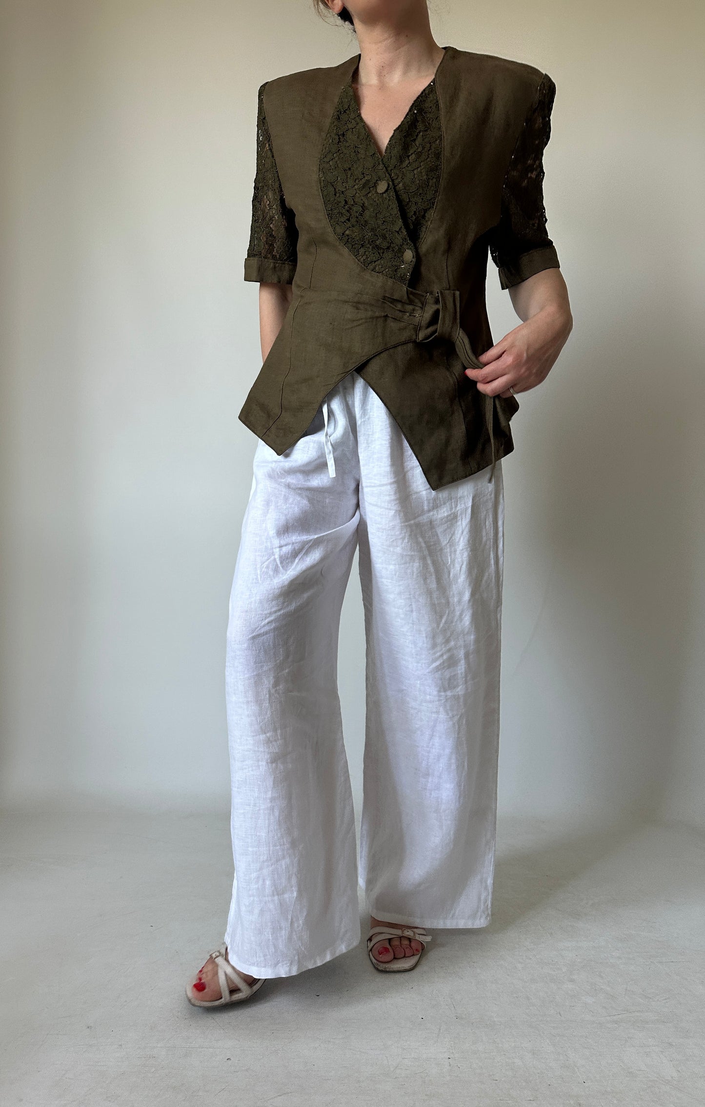 Blazer in lino con maniche ricamate