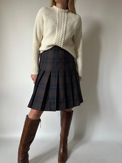 Tailored navy pleated skirt
