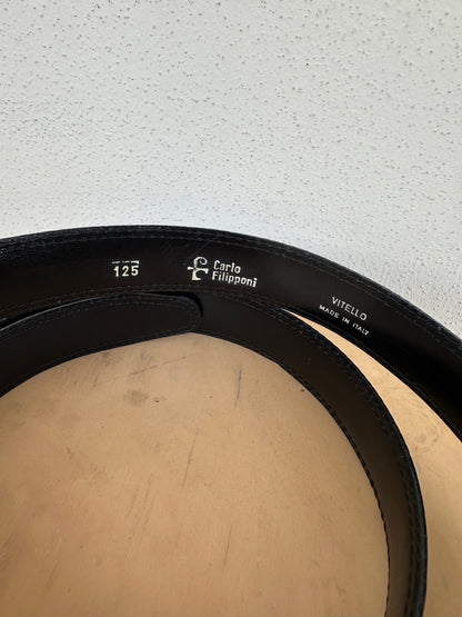 Minimal black leather belt