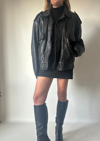 Bomber in pelle nero imbottito