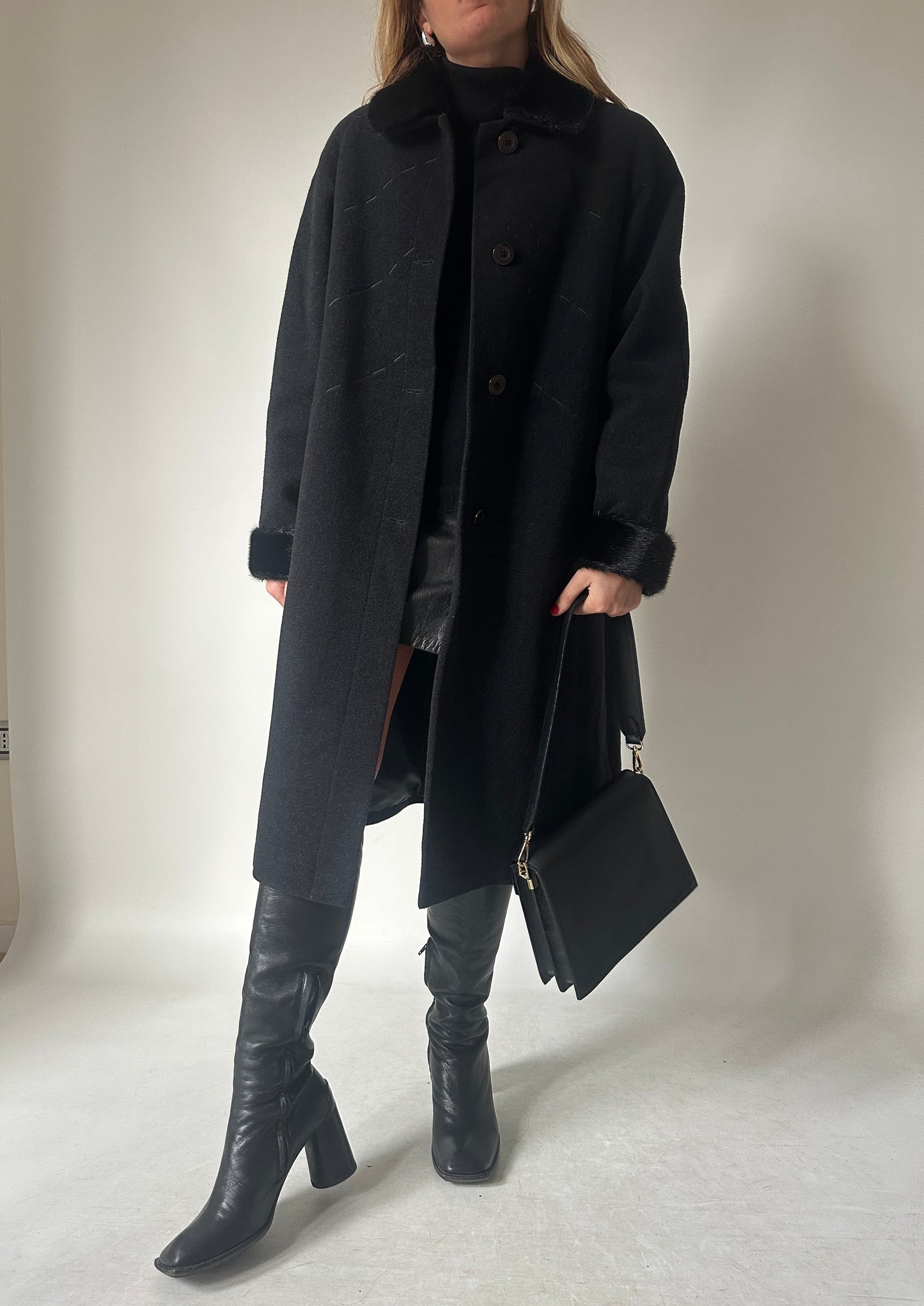 Cappotto in cachemire con bordi in visone