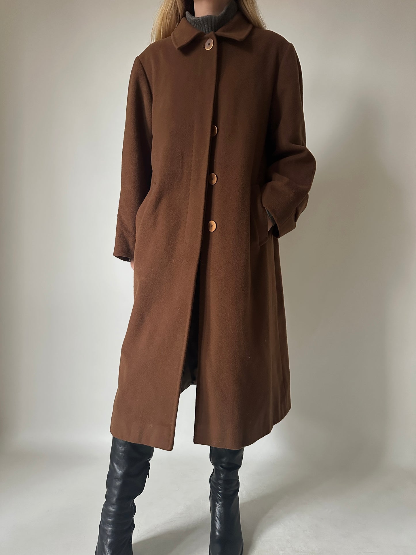 Long chocolate wool and cachemire coat