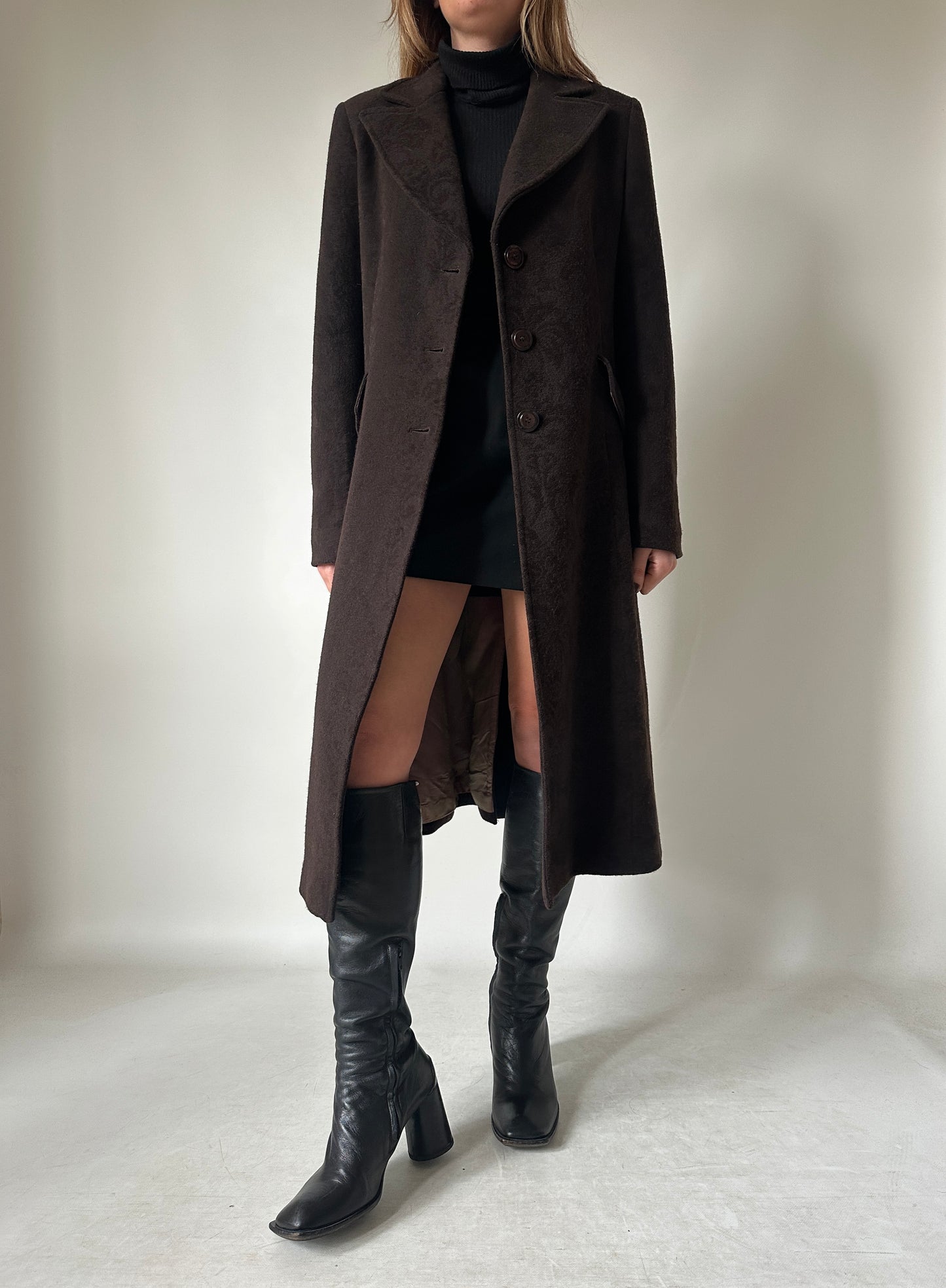 Cappotto haute couture in lana cioccolato