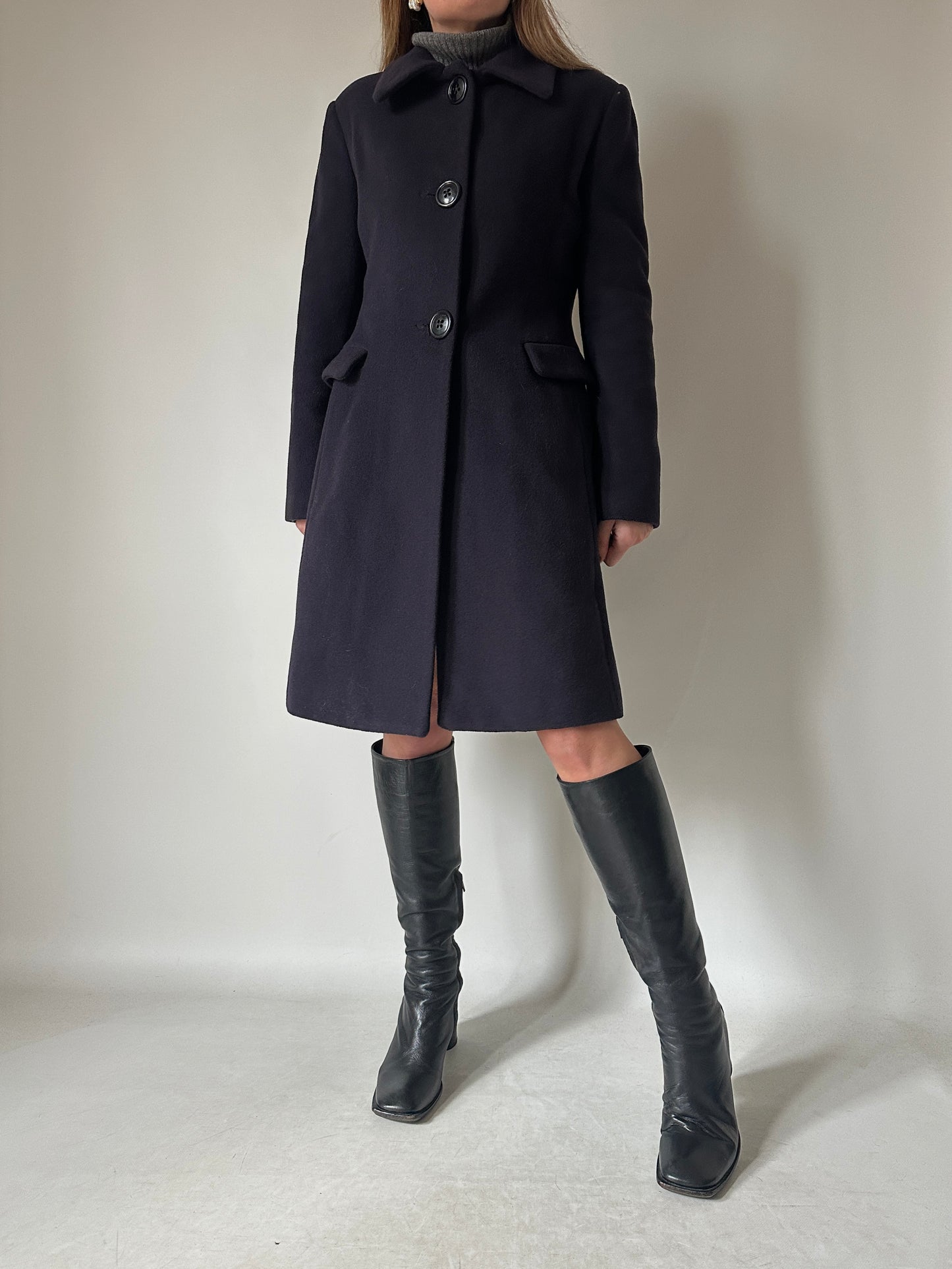 100% wool navy slim coat