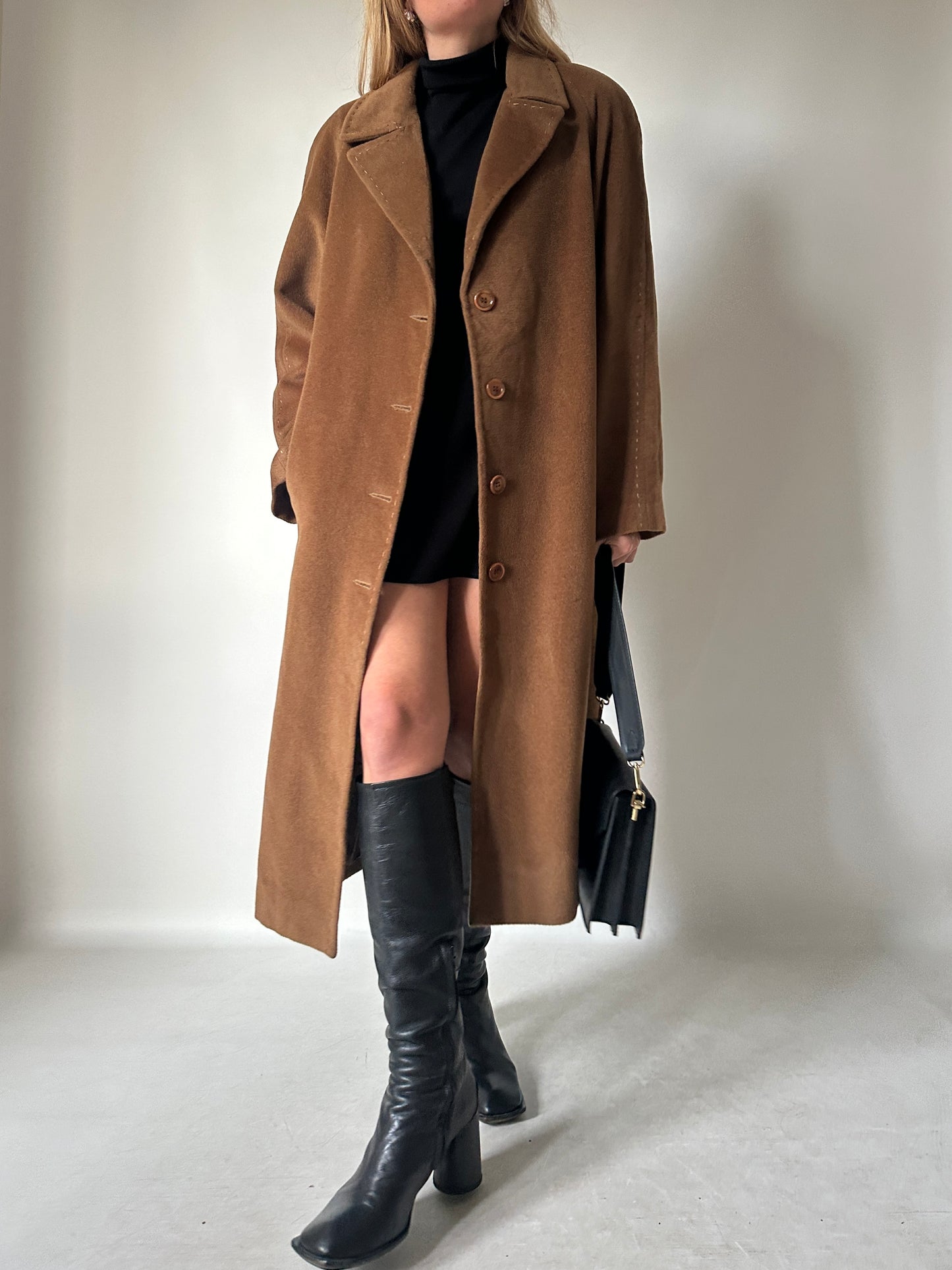 Extra long wool and cachemire camel coat