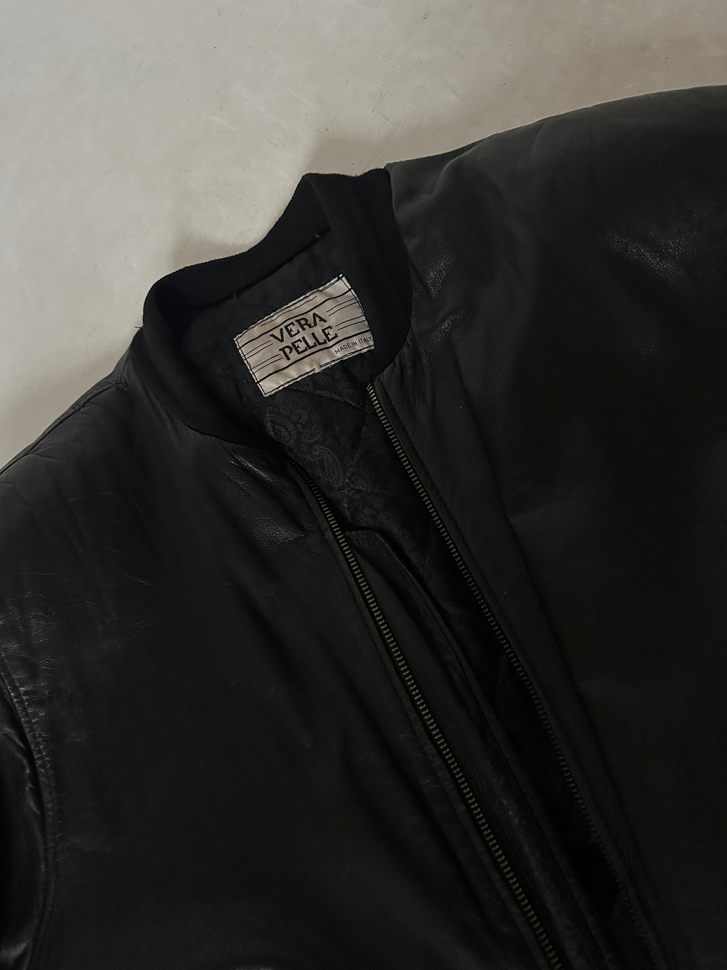 Bomber petite in pelle imbottito