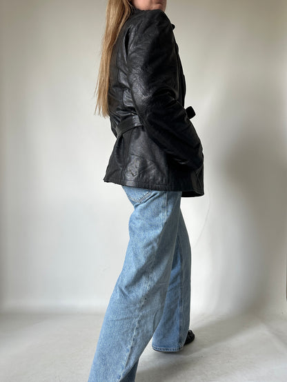 Chic leather jacket with belt