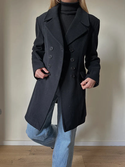 Chic cappotto nero doppiopetto