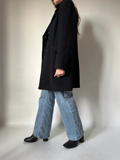 Chic cappotto nero doppiopetto